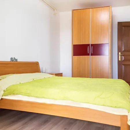 Sunny Apartment *