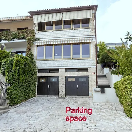 Apartment Sunny